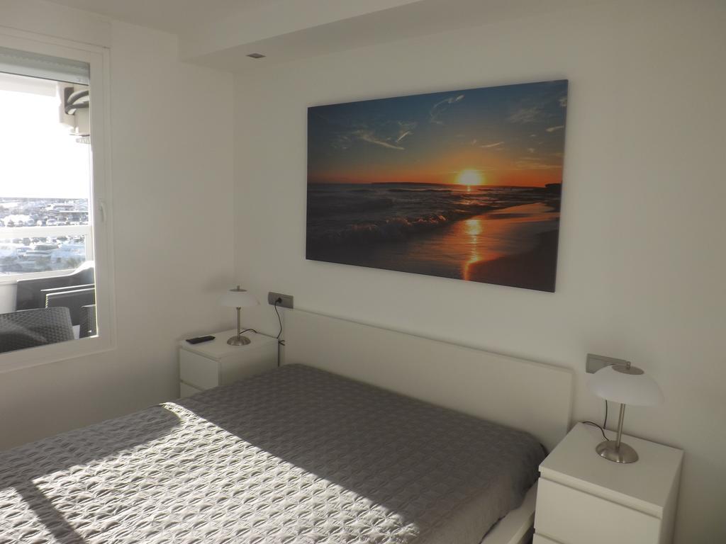 Premium Apartment Cafe Del Mar Sant Antoni de Portmany Стая снимка